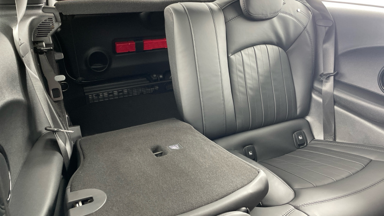 MINI Hatchback 135kW Cooper S Level 3 33kWh 3dr Auto Electric Hatchback